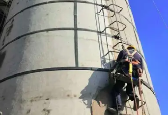 烟囱加固施工防坠器安全保护